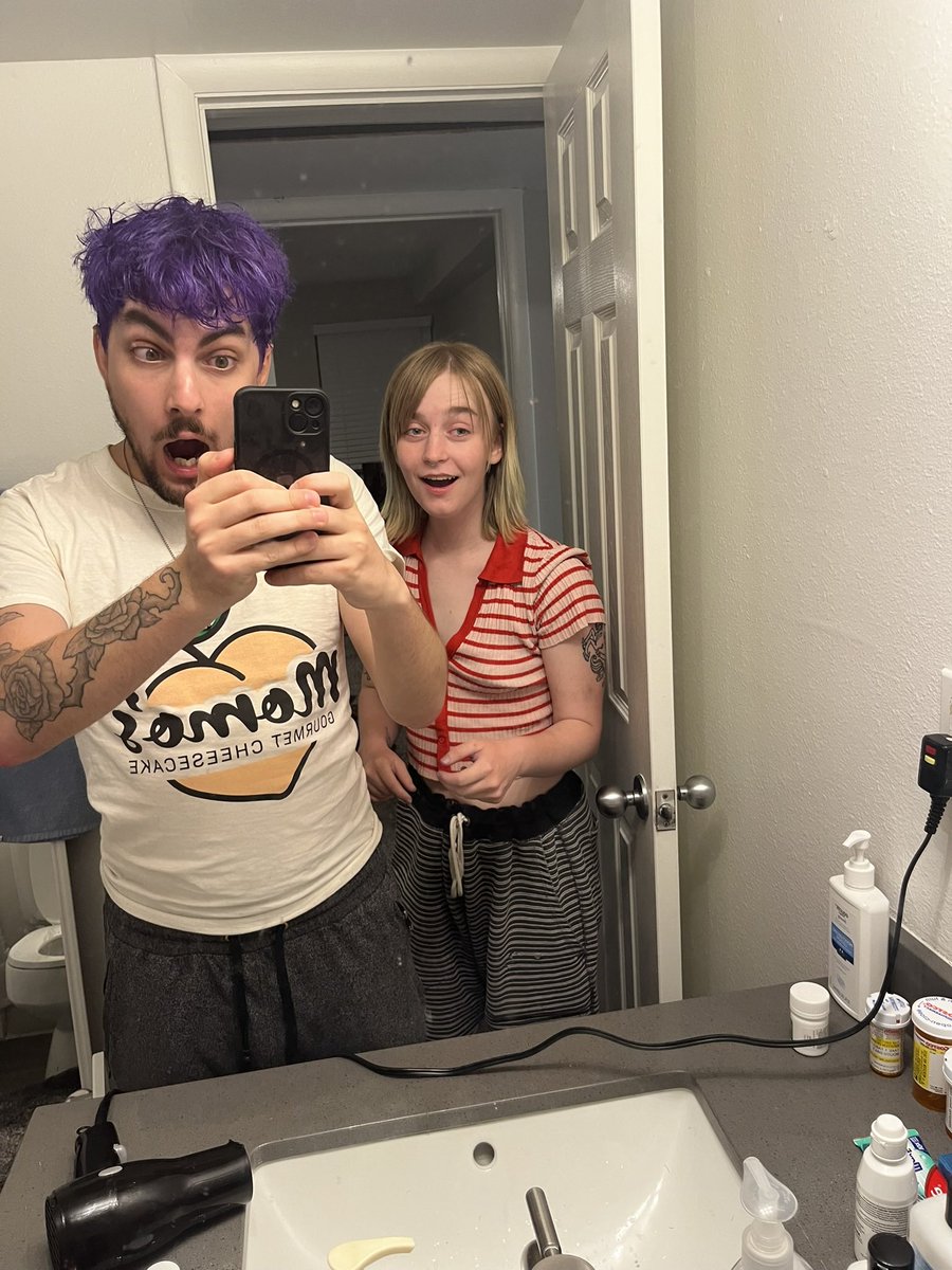 POV I bleached and dyed my hair a couple of weeks ago and never posted about it