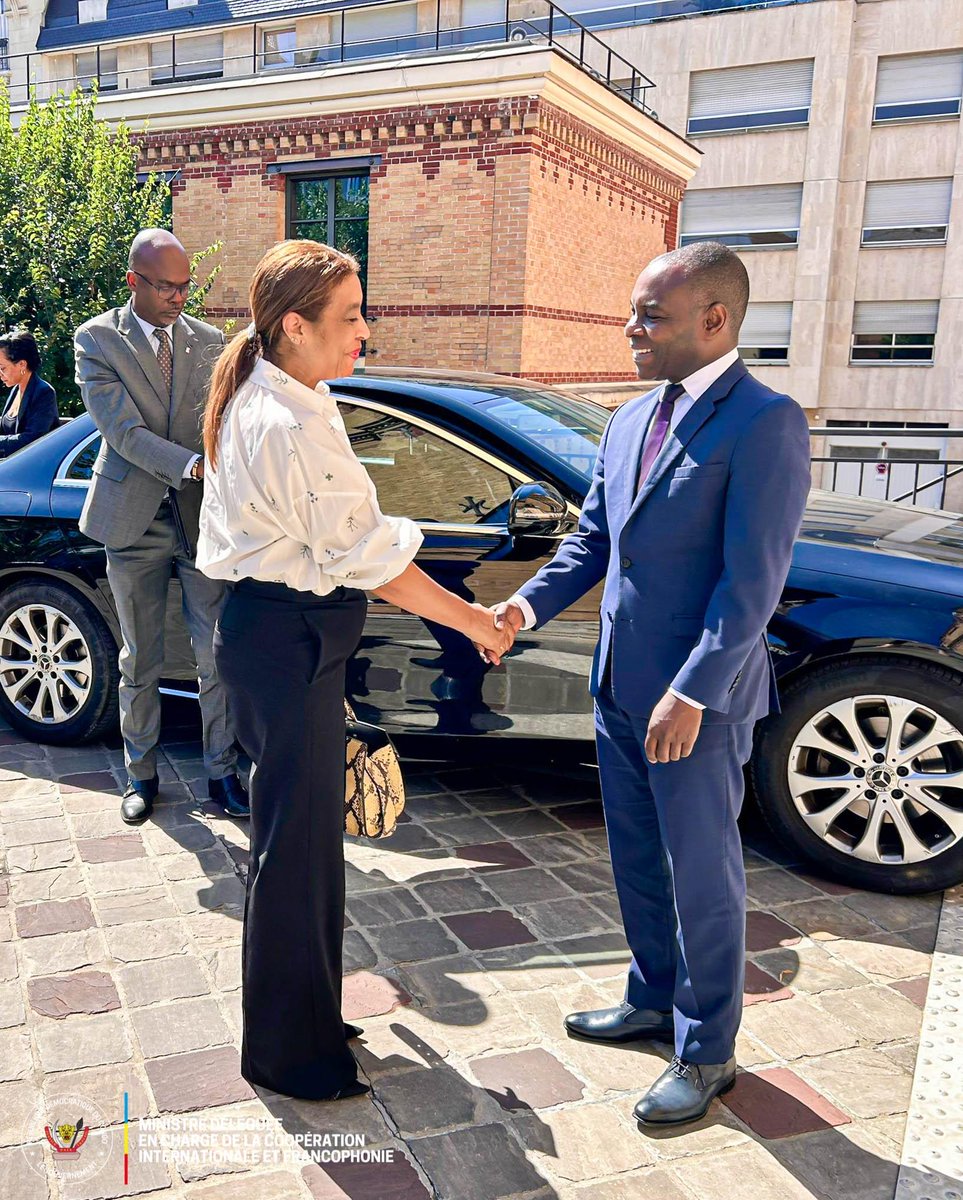 Un plaisir de rencontrer mon homologue français <a href="/TMohamedSoilihi/">Thani Mohamed-Soilihi</a> pour échanger sur les grands enjeux actuels de la Francophonie et renforcer la coopération bilatérale entre nos deux pays. Des échanges riches et constructifs, tournés vers l’avenir.