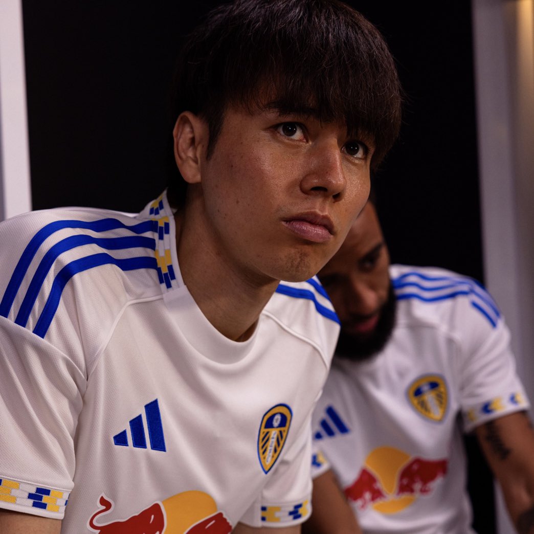 I’m same Ao. Yeh always looking at door,hoping to see someone new walk through it 😐😀 #LUFC