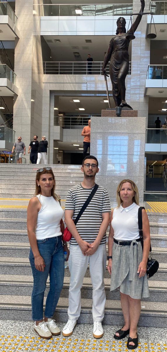 📍 İSTANBUL 39. AĞIR CEZA MAHKEMESİ
Bugün UCİM İstanbul Temsilciliği olarak, üvey baba tarafından bir çocuğa yönelik;
📌 Çocuğun cinsel istismarı
📌 12 yaş altı mağdura cinsel istismar
📌 Tehdit
📌 Kişiyi hürriyetinden yoksun kılma
📌 Müstehcen içerik izletmeye zorlama
suçlarının