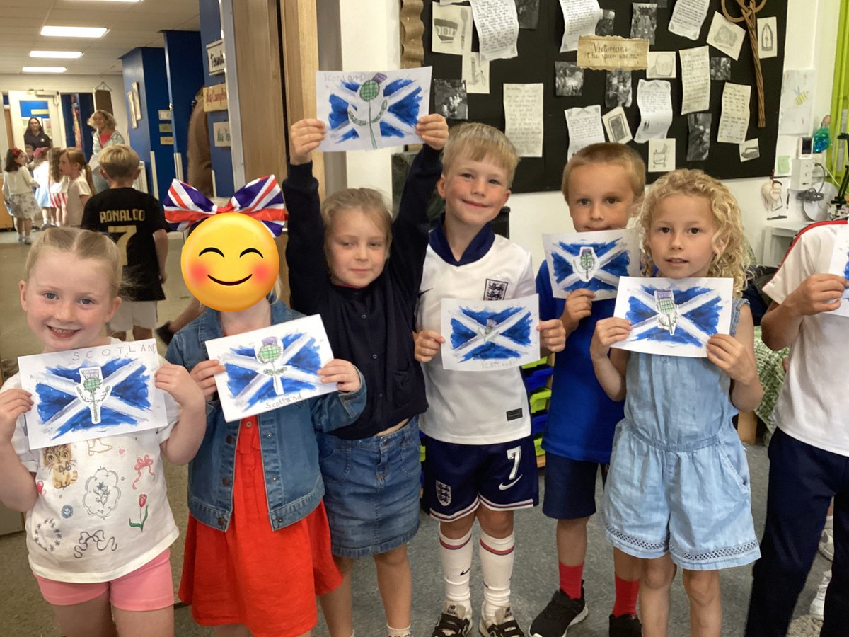 davenhamcofe's tweet image. What a great day in KS1! The children have learnt all about the United Kingdom 🇬🇧 The children can name the St Patrons and the flowers from all the 4 counties! #geography #ks1
