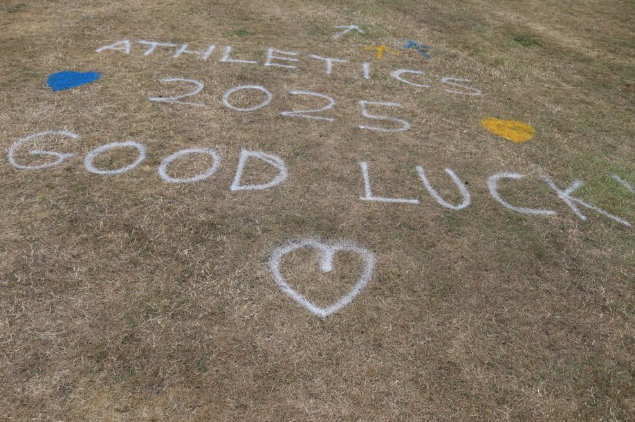 StraUponAvonSch's tweet image. This was the day that was..#SportsDay25 athletics, netball, rounders, frisbee, chess &amp;amp; dancing... college challenges, a 🍌&amp;amp; a 🦖#SuASCommunity