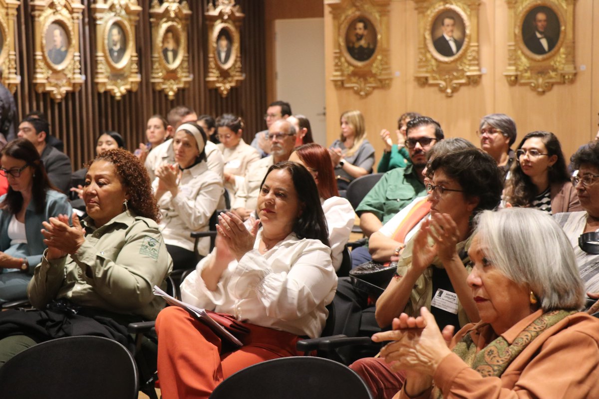 PNUD CR (@pnud_cr) on Twitter photo El Conversatorio ➡️ Mujeres transformando el territorio rural: tierra, bosques y derechos, organizado por las diputadas <a href="/alelartre/">Alejandra Larios</a> y <a href="/AguiluzKattia/">Kattia Cambronero Aguiluz</a> con acompañamiento del proyecto REDD+ Pagos Basados en Resultados <a href="/PNUD_CR/">PNUD CR</a>, ha sido un espacio para compartir con diputadas y con El Conversatorio ➡️ Mujeres transformando el territorio rural: tierra, bosques y derechos, organizado por las diputadas <a href="/alelartre/">Alejandra Larios</a> y <a href="/AguiluzKattia/">Kattia Cambronero Aguiluz</a> con acompañamiento del proyecto REDD+ Pagos Basados en Resultados <a href="/PNUD_CR/">PNUD CR</a>, ha sido un espacio para compartir con diputadas y con