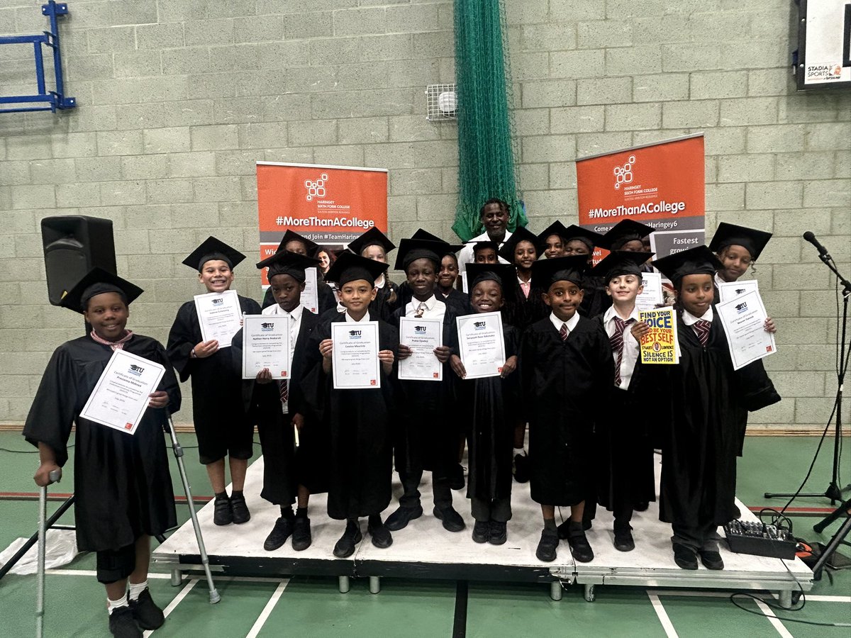 Haringey6thForm's tweet image. 🎓 Honoured to host the #TottenhamUniversity graduations at #H6! Huge thanks to @sal2nd for inspiring Yr4 & Yr5 students. Grateful to #DalBabu & #JamesLane for emceeing! 👏 #StFrancisDeSales #RisleyAvenuePrimary #DevonshireHill #BrookHouse #LancasterianPrimary