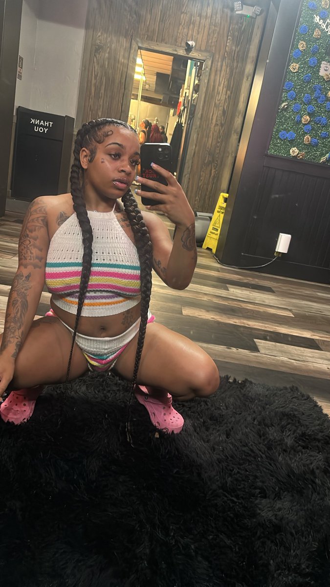 dympiece18's tweet photo. Biggest freak https://t.co/nyrI4HCqtc