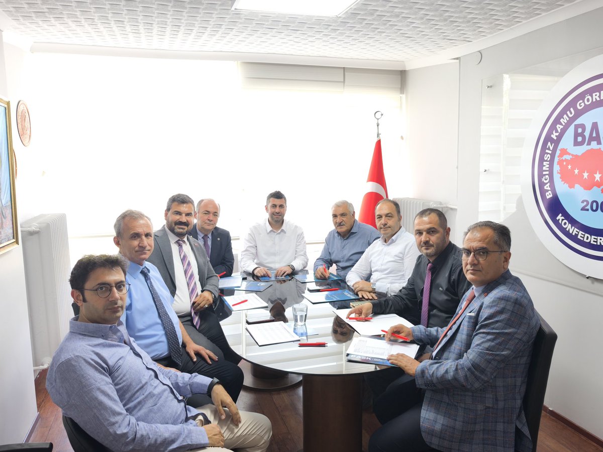 BASK YÖNETİM KURULU TOPLANTIMIZI YAPTIK

BASK Genel Merkezimizde yönetim kurulu toplantımızı yaparak yaptığımız ve yapacağımız çalışmaları ele aldık. 

8. Dönem toplu sözleşme öncesinde taleplerimizi ele aldık. Kamu çalışanlarının ve emeklilerinin enflasyon altında ezilmesine