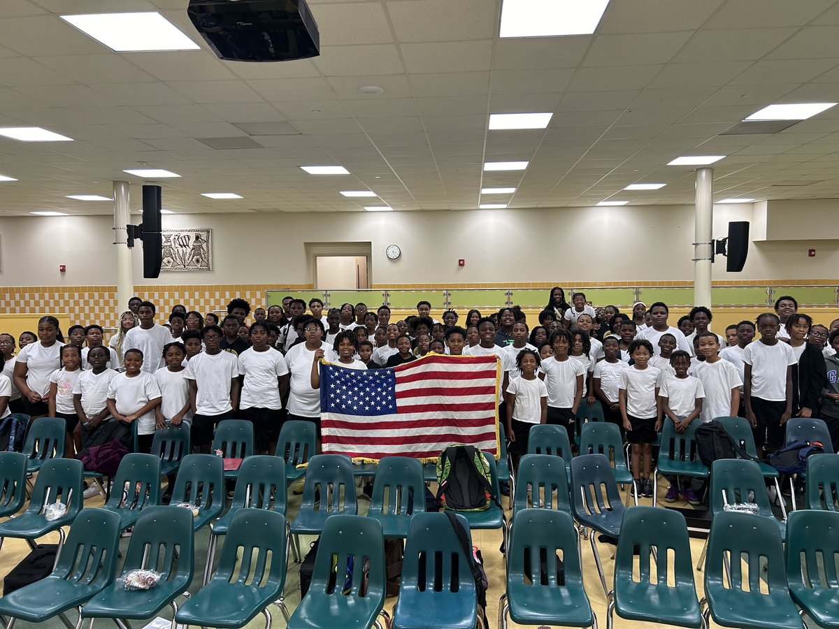 Happy Fourth of July! Be safe and have fun this holiday weekend. 💙