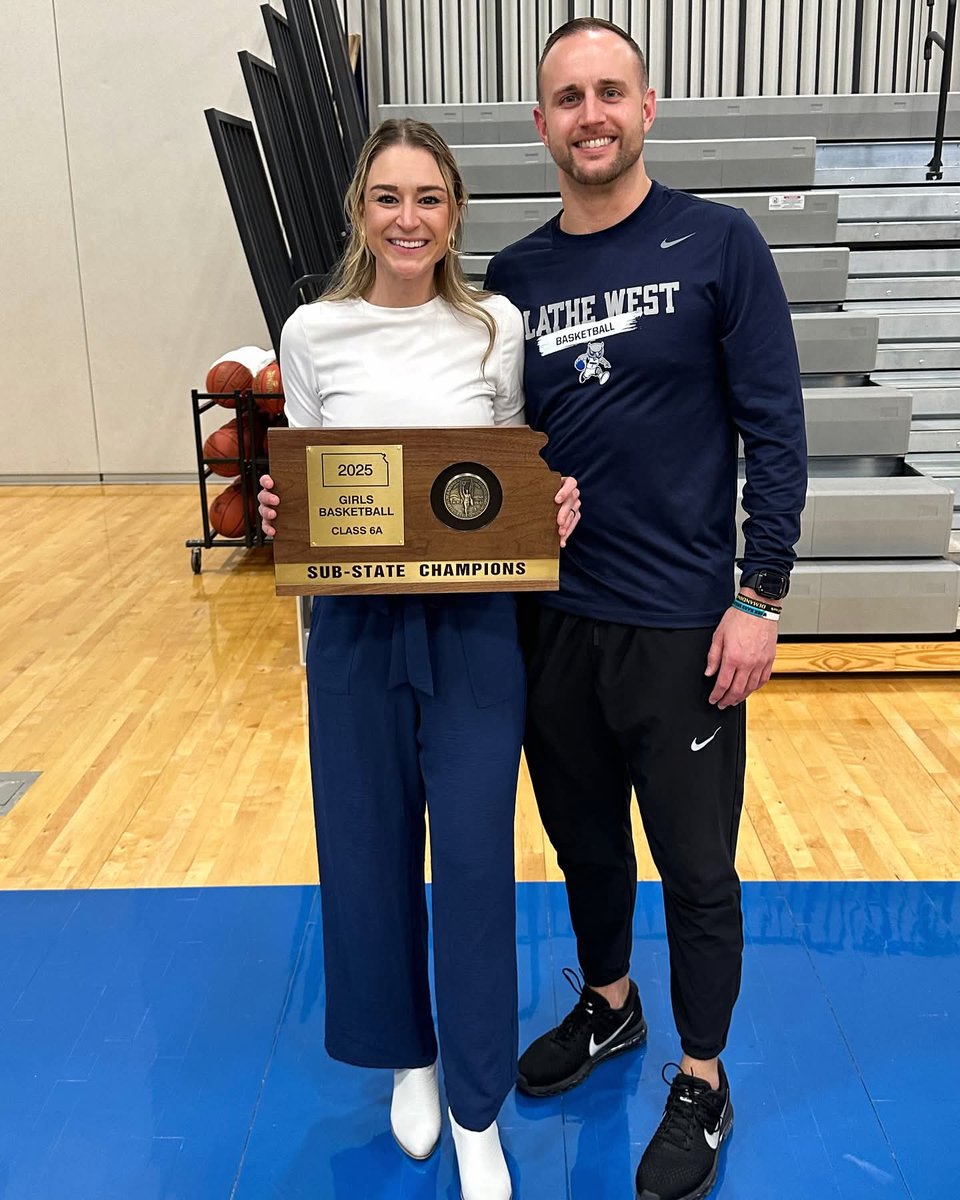 OWNovacekOWLS's tweet image. Happy 4th of July, Owls!
Also, congrats to Coach Hodge and Coach Frick who are getting married today.
Clearly, there were fireworks in the OW hallways! Does this make them HS sweethearts?
Congrats to The Fricks! @MaBlackOW @ADButlerOW @ow_owls @OW_Owls_Hoops