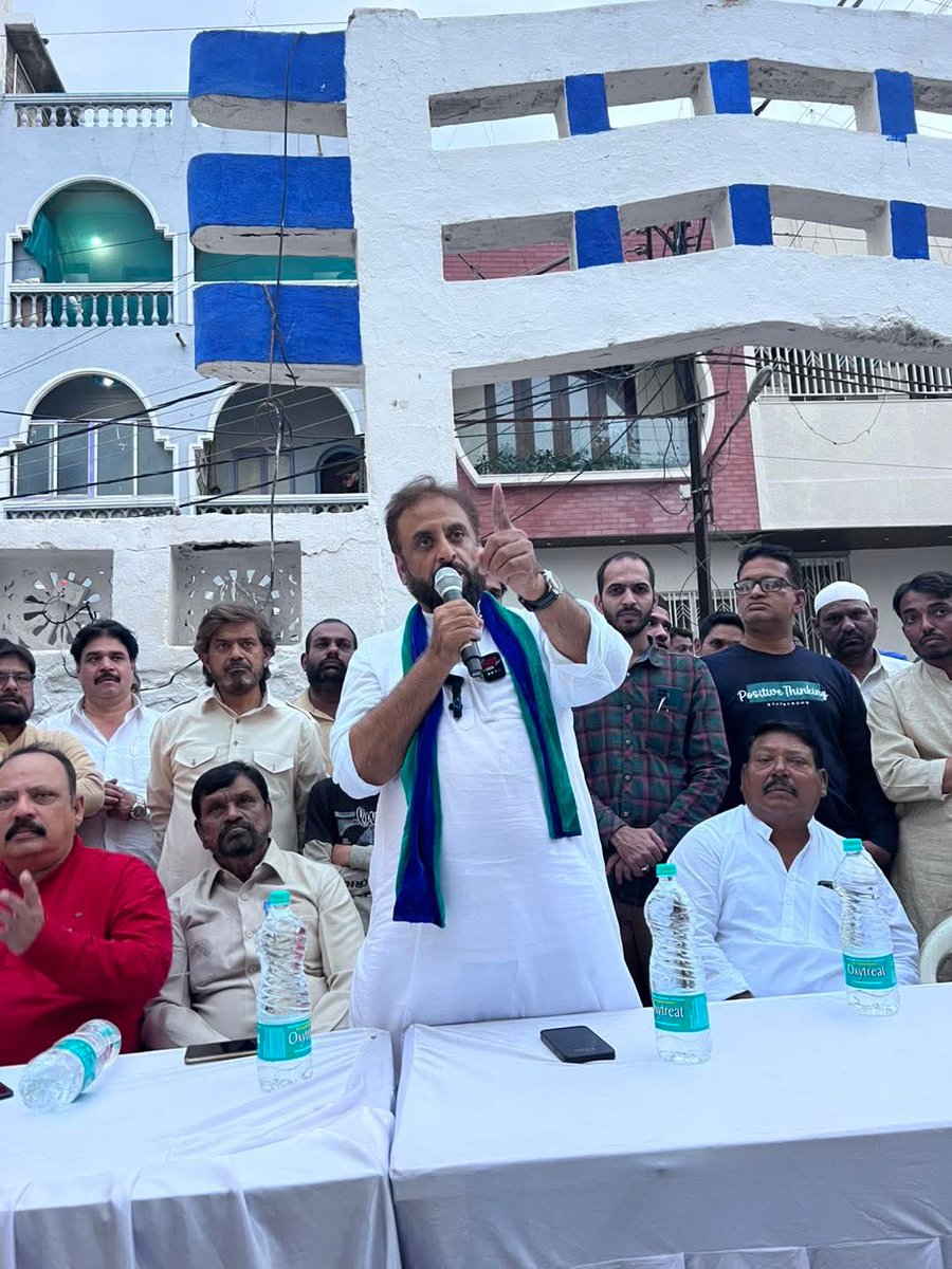 Farhaz khan (@aimimtarnaka) on Twitter photo AIMIM Maharashtra President and Ex-MP <a href="/imtiaz_jaleel/">Imtiaz Jaleel</a> sahab inaugurated a hall in Shahbazar Ward, in the presence of Milind Dhabade, Gautham Kharat, Ramesh Bhav Khandagle, Raju Pradhan, Atish Ingle, and Vikas Yedke, along with area Corporator Arif Hussaini. AIMIM Maharashtra President and Ex-MP <a href="/imtiaz_jaleel/">Imtiaz Jaleel</a> sahab inaugurated a hall in Shahbazar Ward, in the presence of Milind Dhabade, Gautham Kharat, Ramesh Bhav Khandagle, Raju Pradhan, Atish Ingle, and Vikas Yedke, along with area Corporator Arif Hussaini.