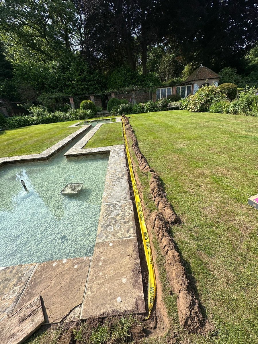 Hi Spec Electrics tweet media