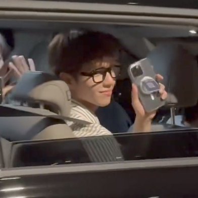 jl specs really adds something else in jl's aura 

vid from @.jellyheart1028
#제이엘 #JL #JLGaspar 
#AHOF #아홉 <a href="/AHOF_official/">AHOF</a>