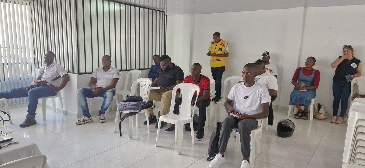 Continua en Buenaventura el Encuentro de Juventud y la formación en Salud Mental, muy importante este tema para afrontar los problemas laborales, familiares y sociales.
El SNTT de Colombia, piensa en la salud de los trabajadores afiliados