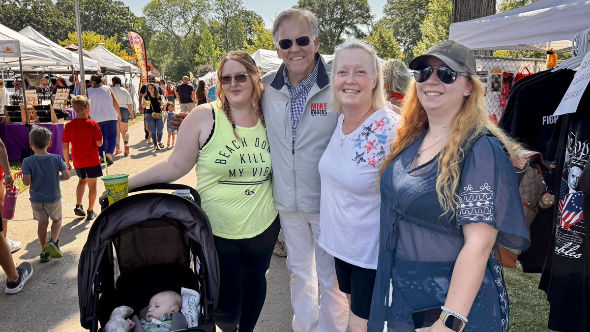 MikeRogersForMI's tweet image. Celebrating FREEDOM with friends at the Clawson Carnival! 🇺🇸