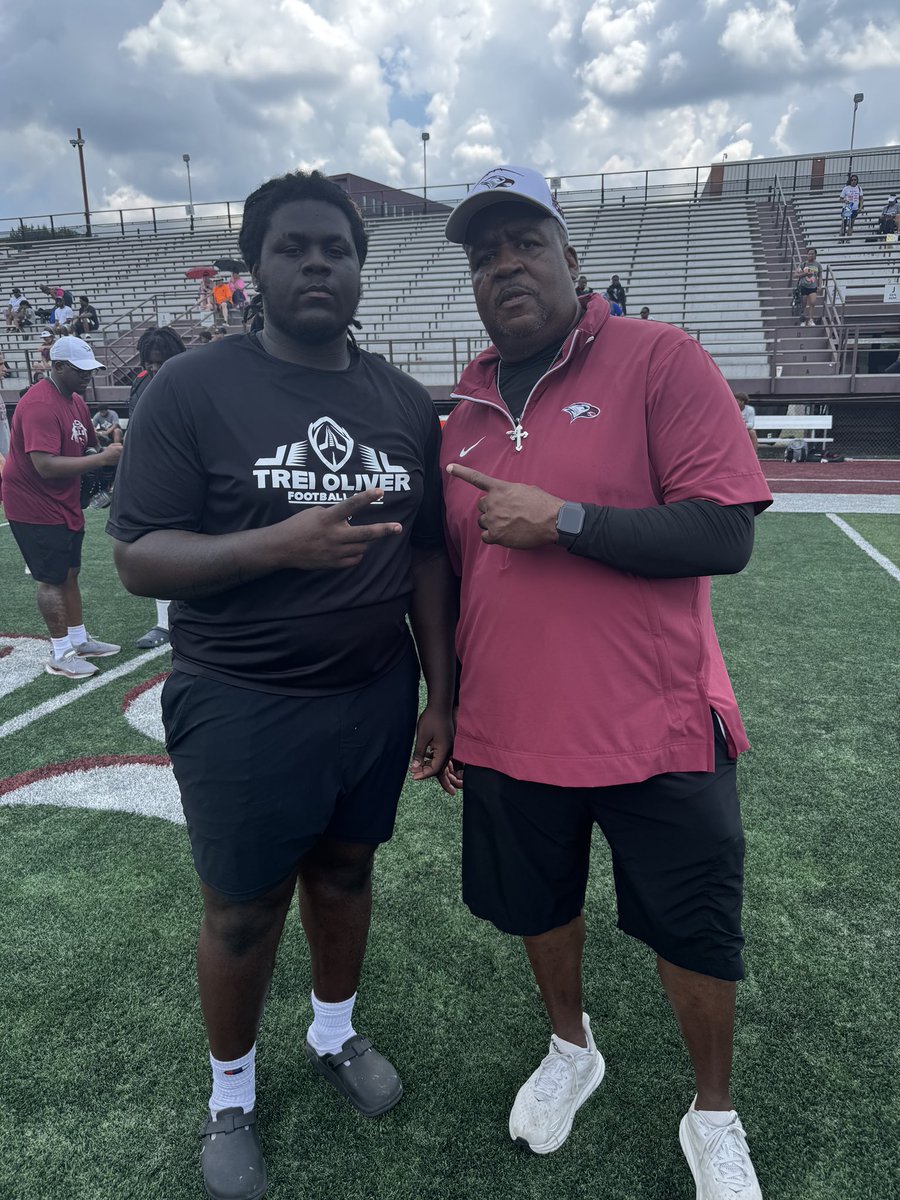 avionperry's tweet image. Had a good time at the @NCCU_Football Prospect camp
And thanks too @warriordad4
@CoachFronk @ApexFBRecruits @PrepRedzoneNC @919recruits
