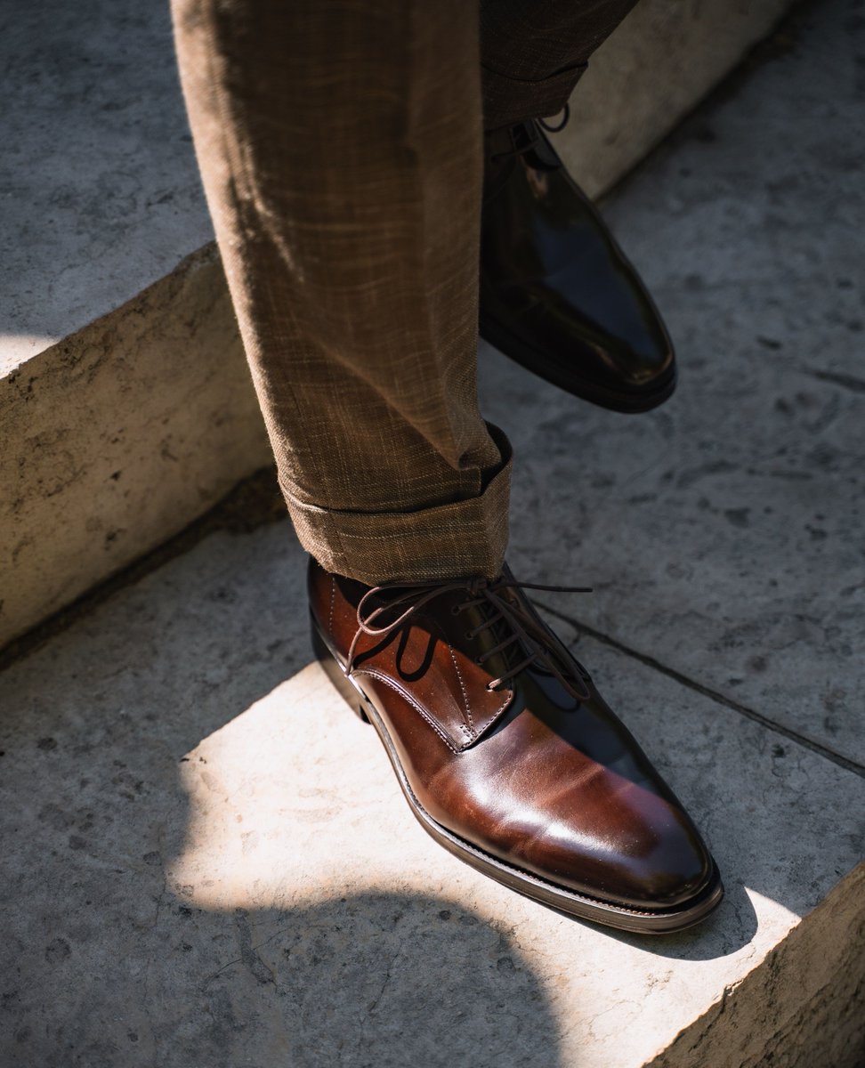 From weekday sharp to weekend smart.
The Wilms Derby — your all-rounder. 👞

#JohnWhiteShoes #WilmsDerby #MensStyle