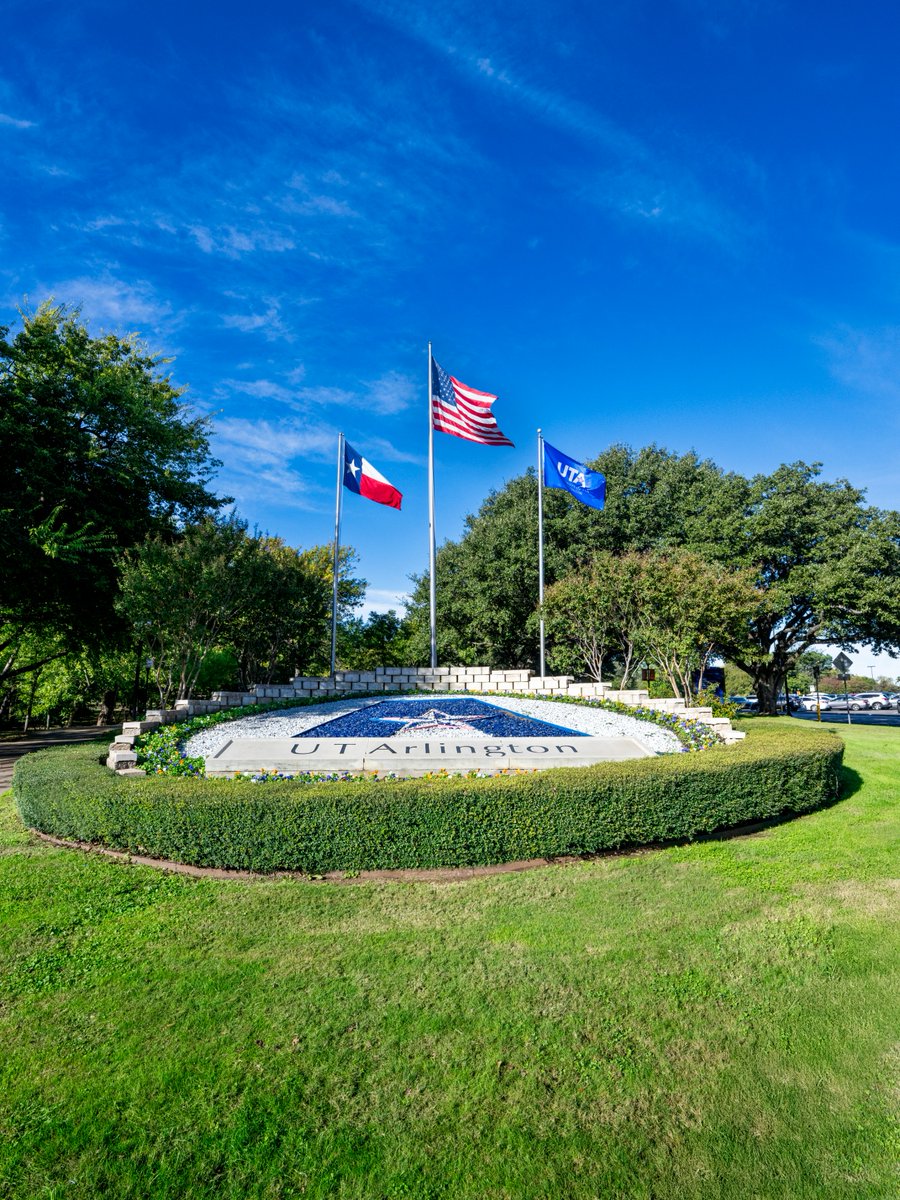UTArlington's tweet image. Happy 4th of July, Mavericks! 🇺🇸