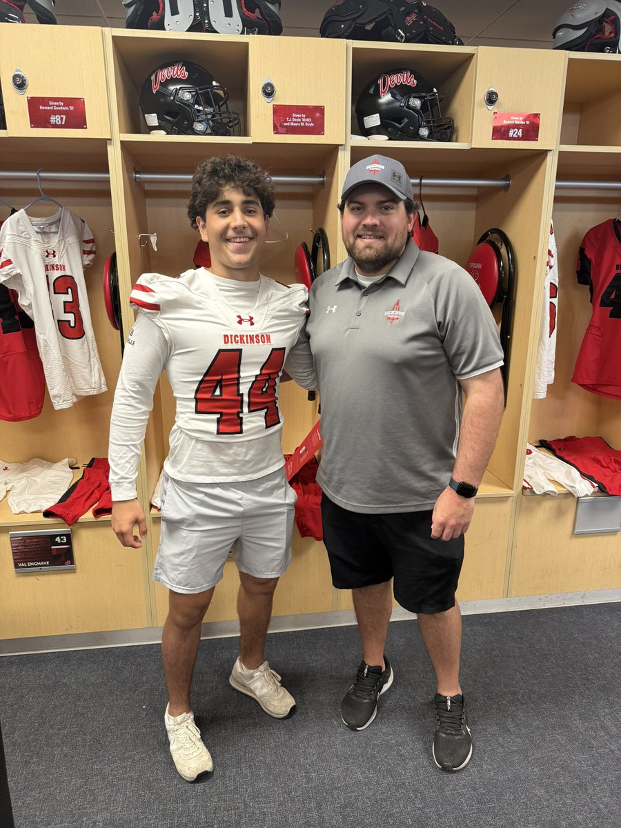 Alex Vilarelle (@alexvilarelle) on Twitter photo After a great call with <a href="/Coach_PGraham/">Pierce Graham</a> I’m blessed to received an offer to play at <a href="/DCRedDevilFB/">Dickinson Football</a>. #ForksUp
<a href="/CoachPadalino57/">Paul Padalino</a> <a href="/CoachFordyce_DC/">Brad Fordyce</a> After a great call with <a href="/Coach_PGraham/">Pierce Graham</a> I’m blessed to received an offer to play at <a href="/DCRedDevilFB/">Dickinson Football</a>. #ForksUp
<a href="/CoachPadalino57/">Paul Padalino</a> <a href="/CoachFordyce_DC/">Brad Fordyce</a>