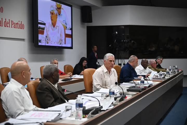 Inicia X Pleno del PCC.
#PinardelRío 
#Cuba
#LaLuchaNoHaCesado