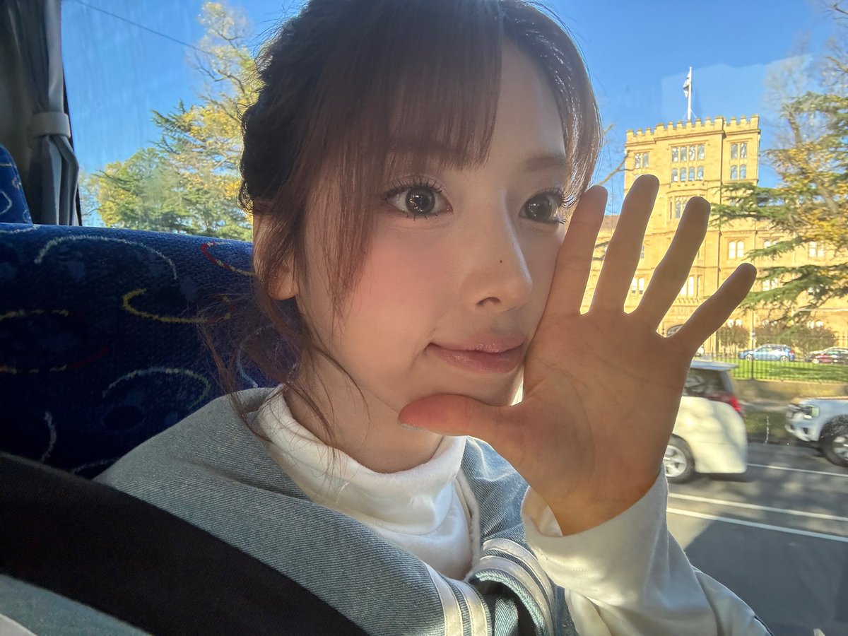 너무과하게 동글하잔아 이건 .