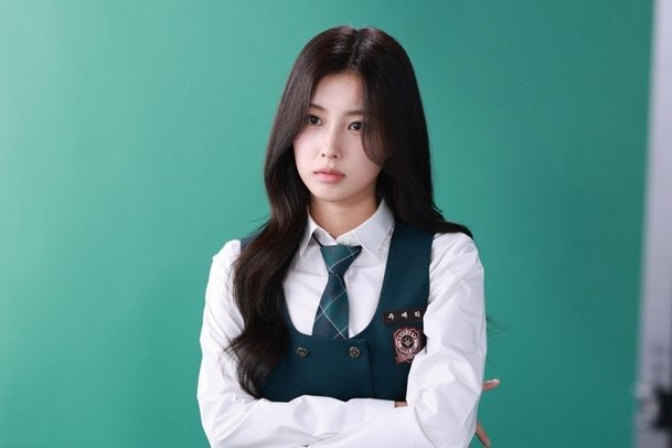 IZONE 出身 #カンヘウォン、誕生日おめでとう🎊🎂🎉 99年7月5日生まれ