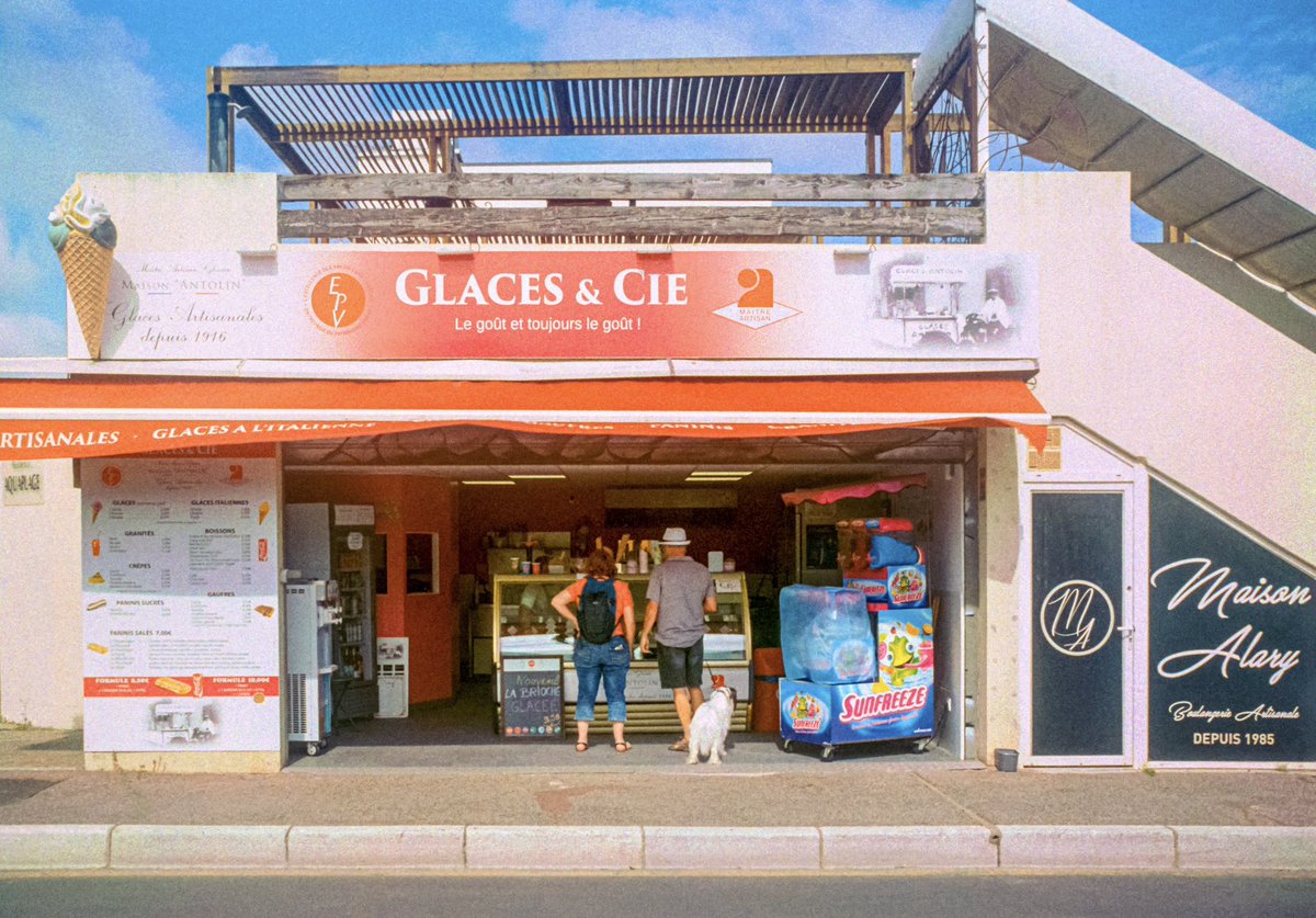 maximevisticot's tweet image. Une pellicule argentique au Cap d’Agde 🎞️