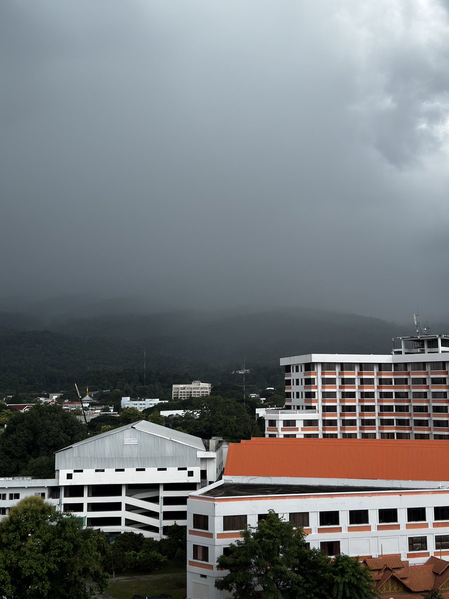 บะสนใจ๋แอ่วเหนือหน้าฝนก๋า