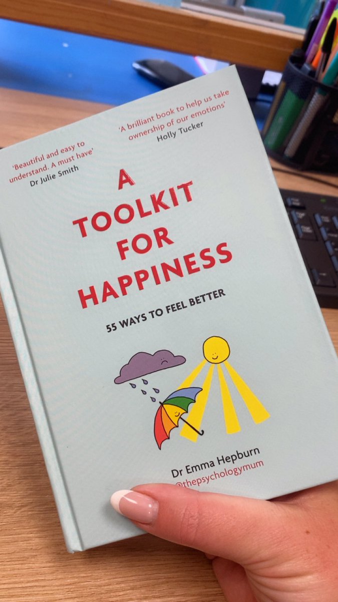 _x_Becks_x_'s tweet image. My 2 new books have arrived, I ain’t finished the 1st 3 books yet mind, I’m only 10 pages into the 1st book ffs!! 🤣 

#selfhelp #booksubscription