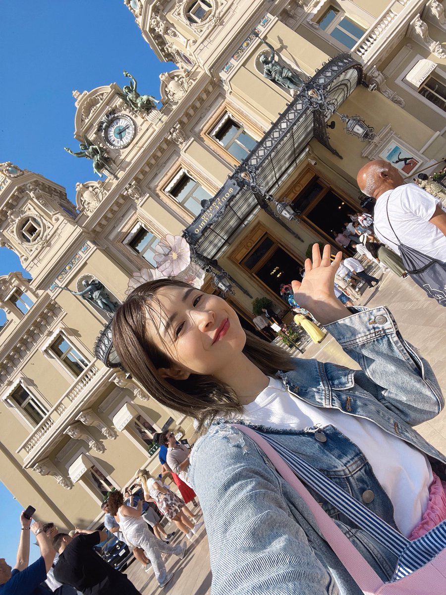 モナコ🇲🇨詳しい人教えて！ 今Uber 捕まらなくて、普通のタクシー乗ったら5分しか乗ってないのに27ユーロ(日本円で約5,000円)だった  ちなみに…Uberは12ユーロの予定だった どういうこと？笑笑