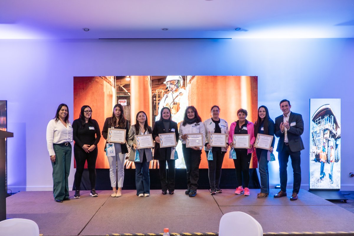 Más de 120 trabajadoras de Minera Zaldívar y de sus empresas contratistas participaron en el Segundo Encuentro de Mujeres Colaboradoras, una instancia de reflexión, reconocimiento y diálogo amsa.cl/67y3dx