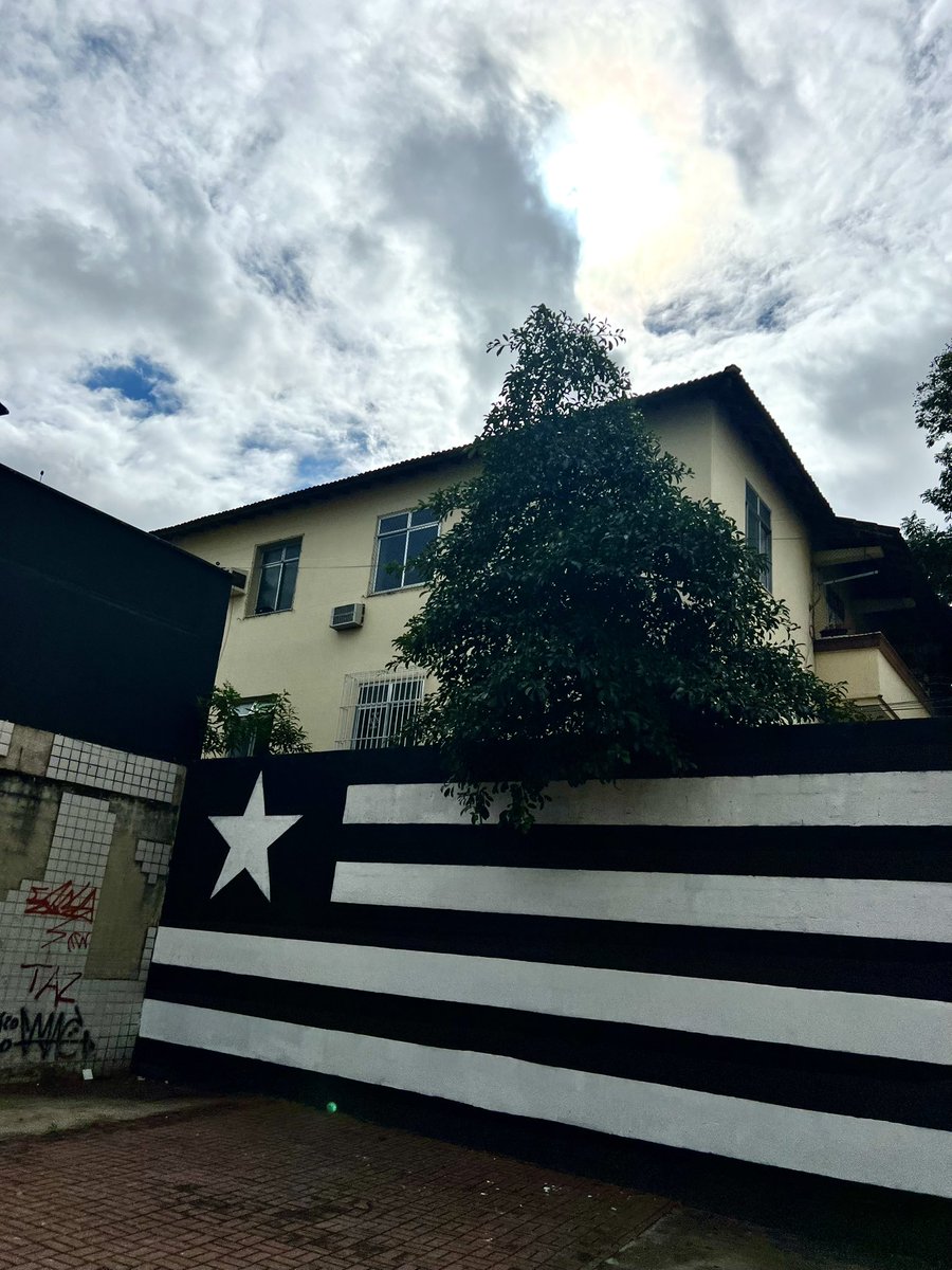 maxdhayes's tweet image. Checking out Igor Jesus’s home stadium 🇧🇷 ahead of his move to #NFFC… #Botafogo