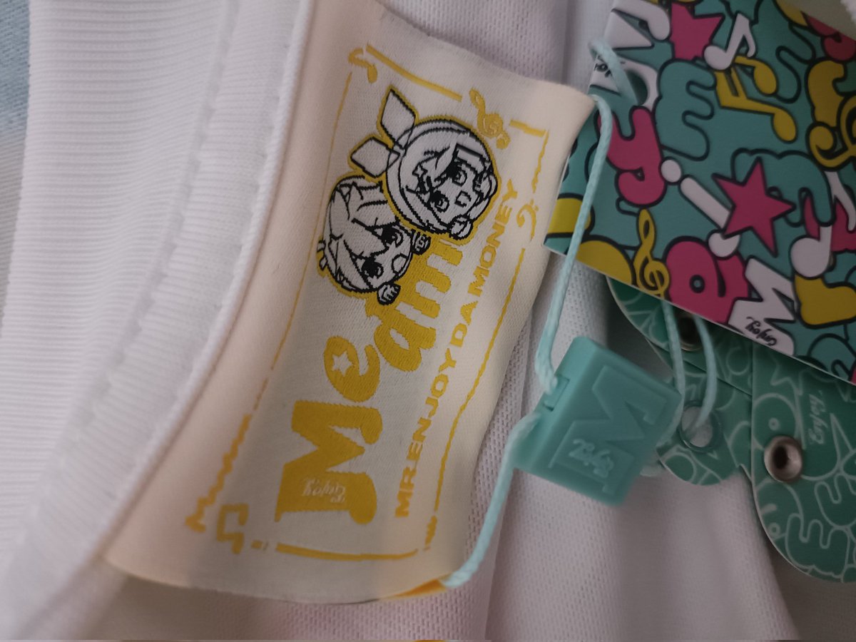 heiyulinyin's tweet photo. 刺繡也很用心，除了兩隻小頭像還有高音低音符號 https://t.co/Kpo6UT5rV0