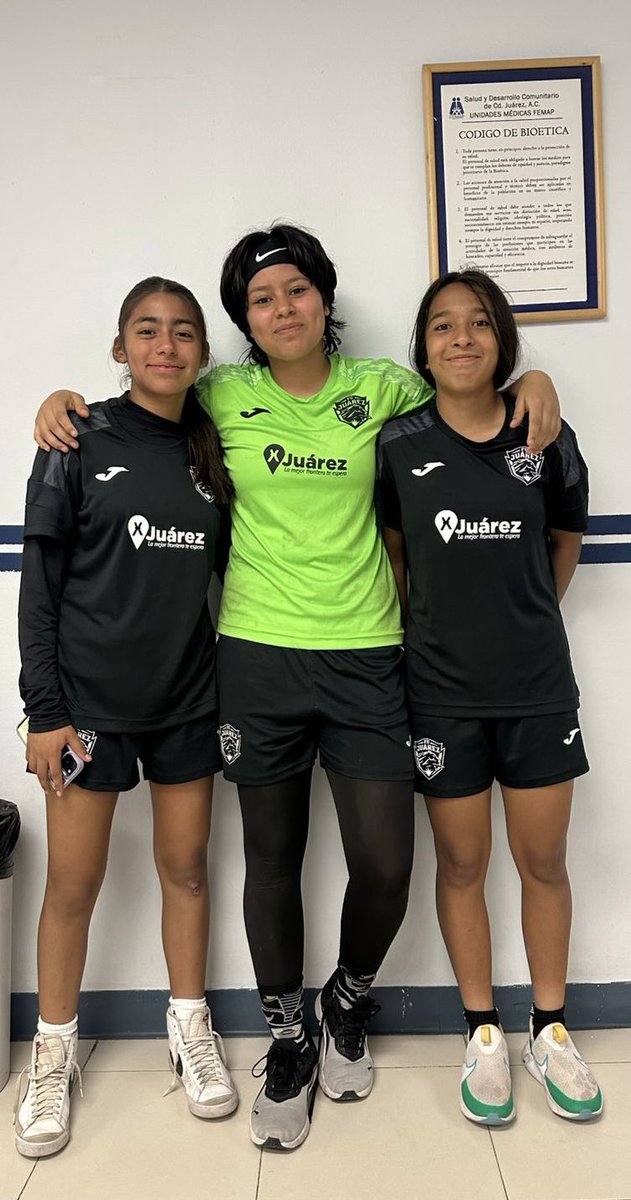 Felicidades Pam, Xio e Hillen por su convocatoria a la sub 15 de México 🇲🇽 . Son un orgullo de Cd Juárez y de nuestro club 👊. Disfruten su proceso, las queremos 💚🐎 @xiomara_zooe <a href="/pamee/">Pamela</a>.dlz_ @hilengallegos <a href="/fcjuarezfemenil/">FC Juárez Femenil</a> <a href="/miseleccionfem/">Selección Nacional de México Femenil</a> @ligabbvamxfemenil