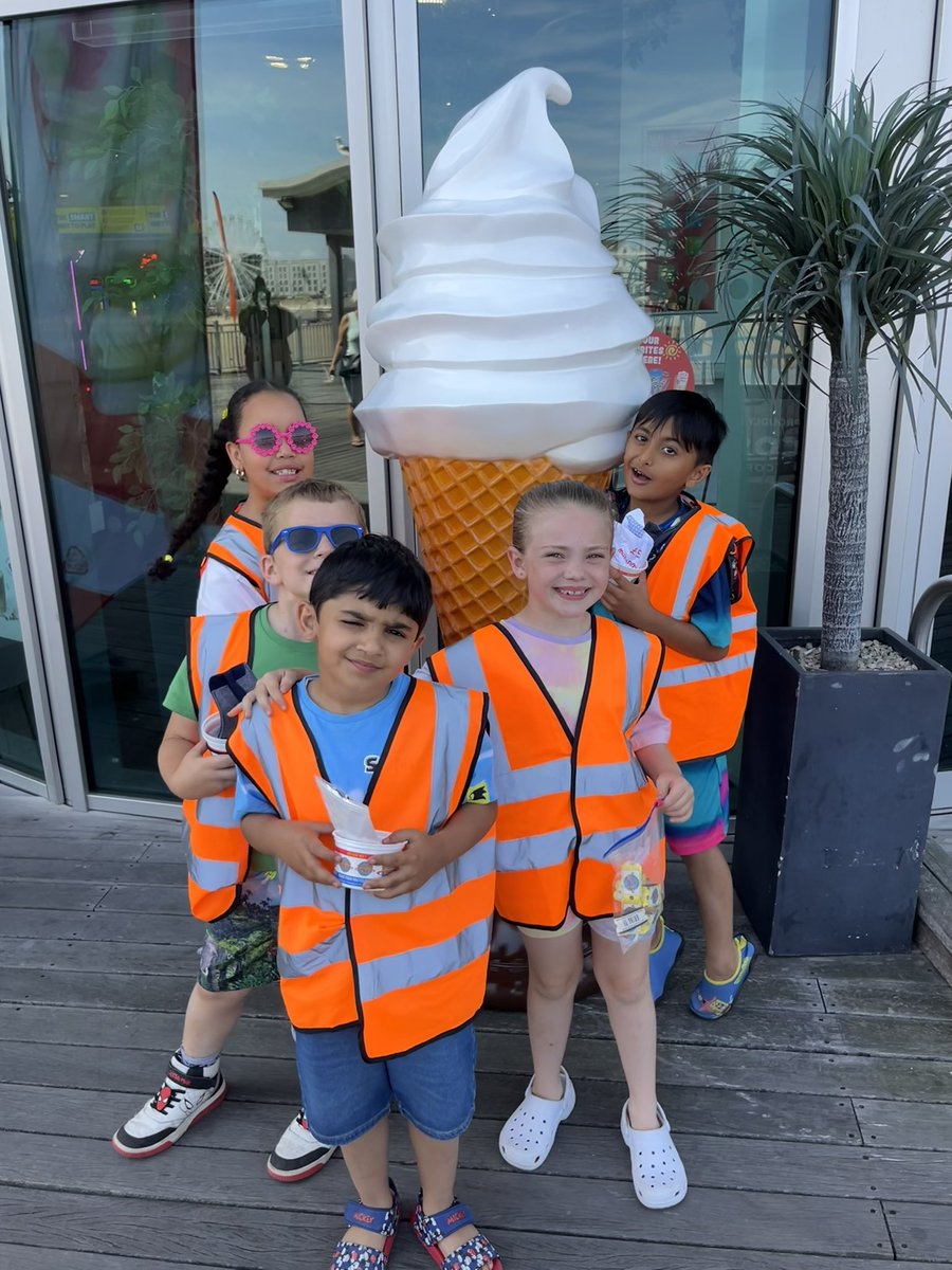 Samantha Hudson tweet media