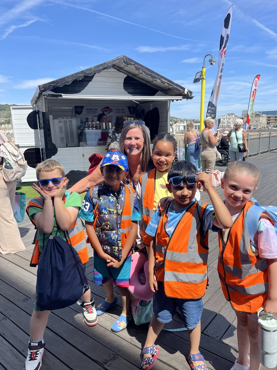 Samantha Hudson tweet media