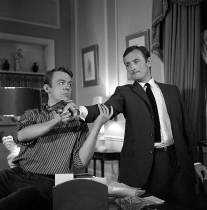 MorrisBrightMBE's tweet image. Sad to hear prolific character actor Gerald Harper has died aged 96. Most fondly remembered for playing the lead in Adam Adamant Lives! & Hadleigh, also took one off roles in various dramas including here in The Avengers & The Champions @ElstreeStudios. Great stage actor too.