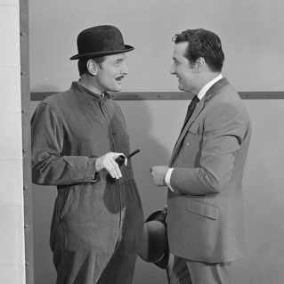 MorrisBrightMBE's tweet image. Sad to hear prolific character actor Gerald Harper has died aged 96. Most fondly remembered for playing the lead in Adam Adamant Lives! & Hadleigh, also took one off roles in various dramas including here in The Avengers & The Champions @ElstreeStudios. Great stage actor too.