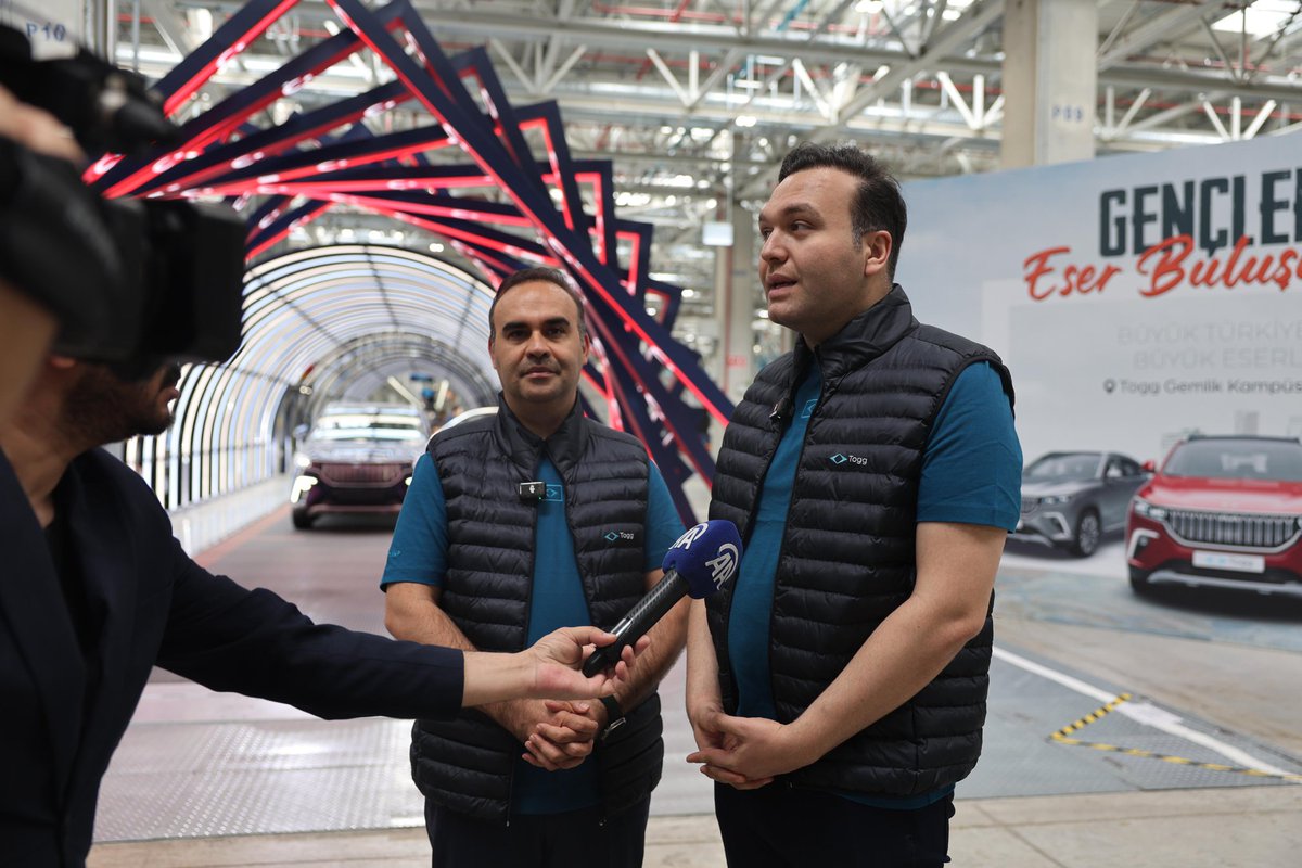 Togg, geçmişin hayallerini bugünün yollarına taşıyan bir devrim.

Bir otomobilden fazlası: Yerli aklın, milli teknolojinin adı.

Bu başarıda Türkiye’nin yüzyıllık yürüyüşü var! 🇹🇷🚘