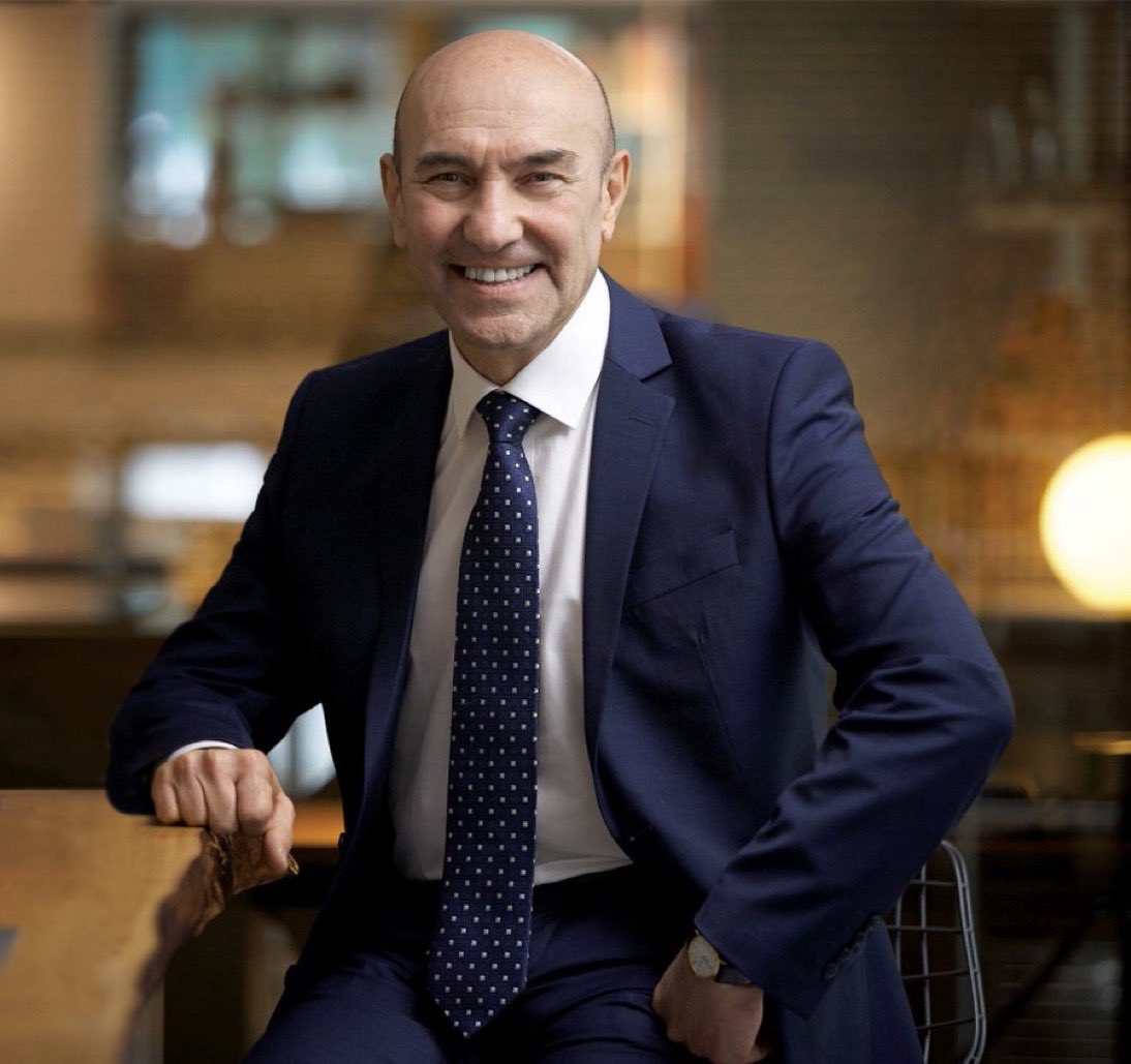 Hırsızlar Tutuklanıyor 👇

Tunç Soyer tutuklandı.