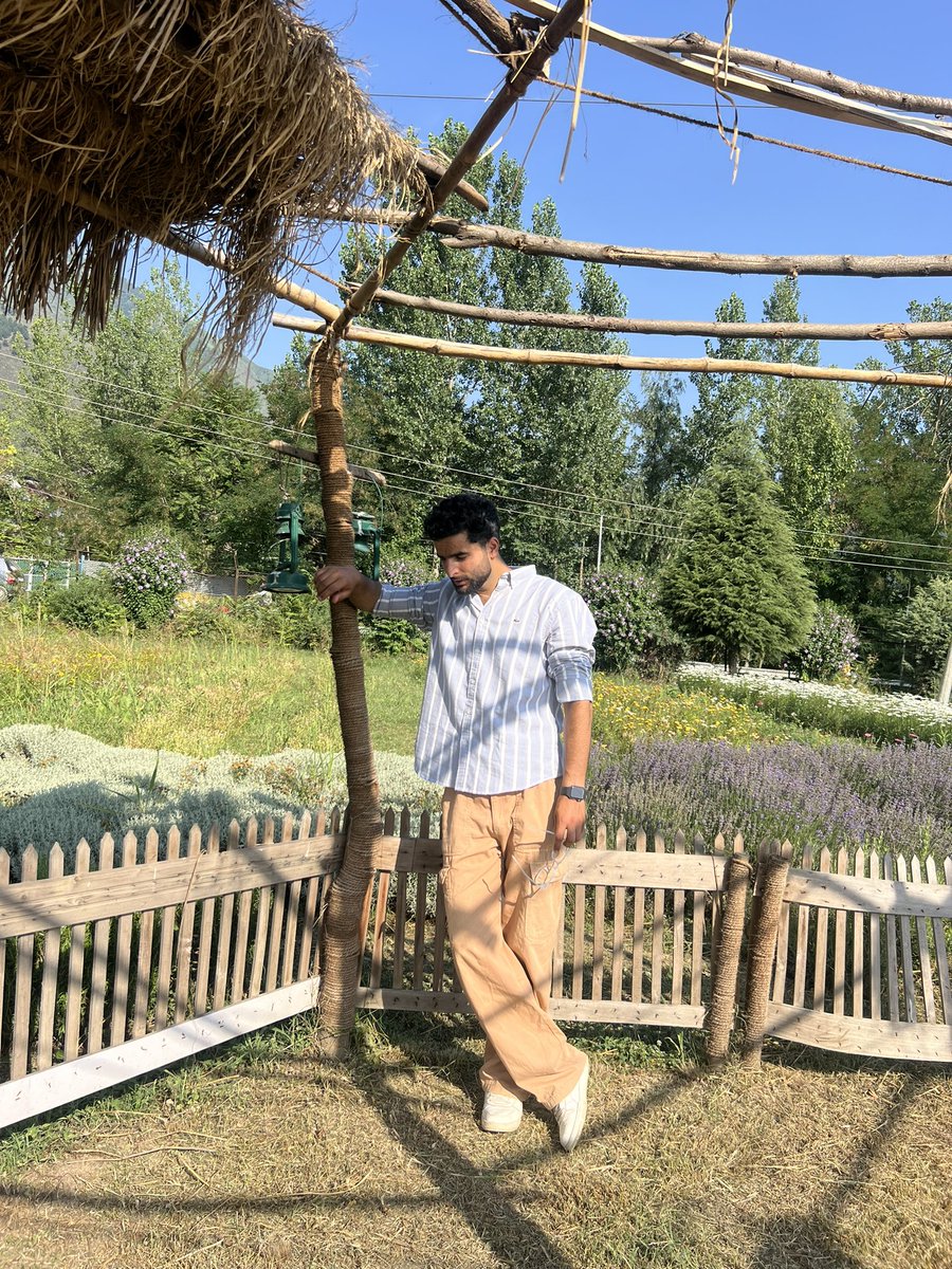 RatherShayan's tweet photo. Serenity❤️‍🩹 https://t.co/GpsOWGXpn0