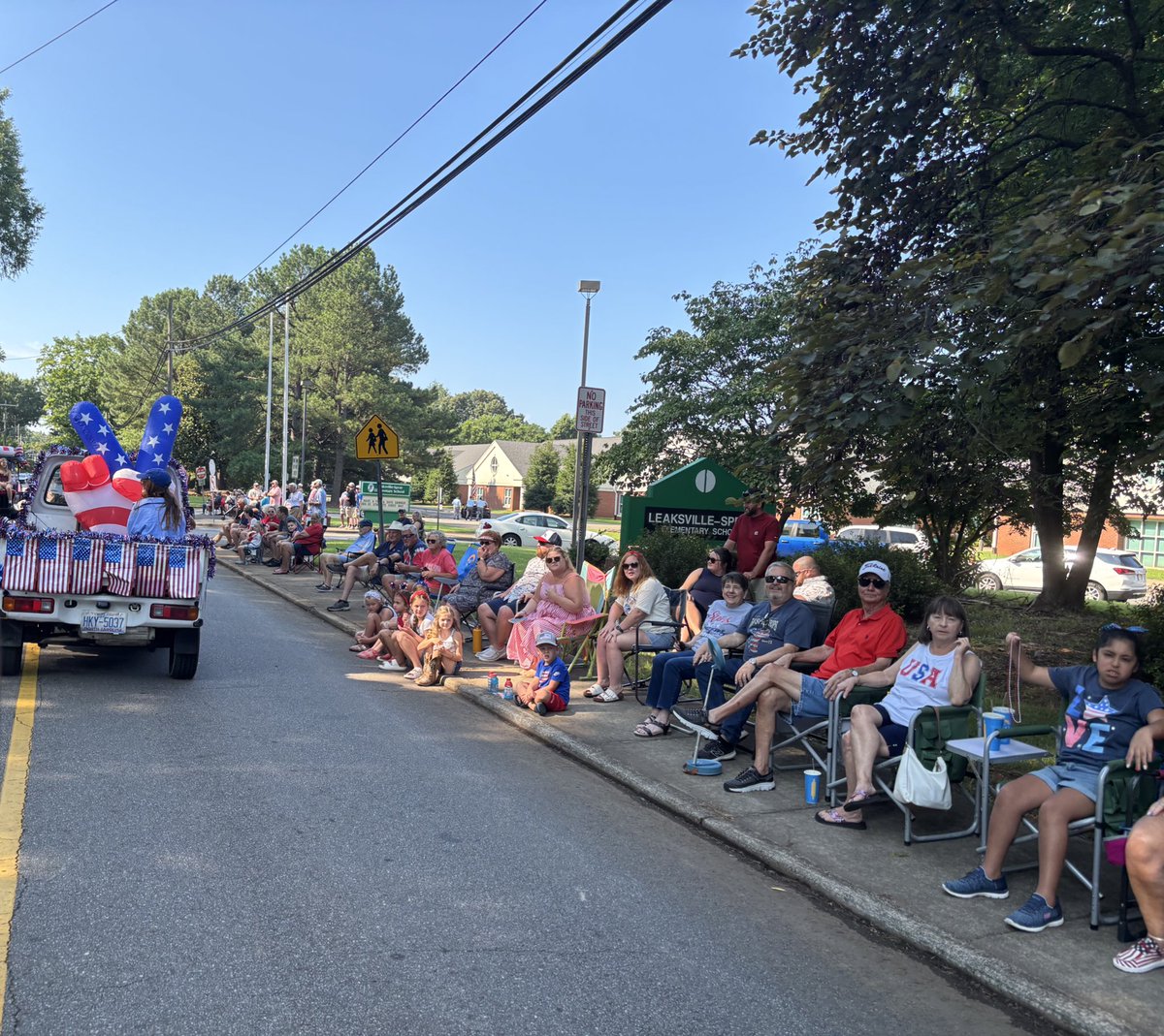 SenatorBerger's tweet image. Had a great morning at the Eden July 4th Fun Parade. Have a happy and safe Independence Day! God bless America! 🇺🇸