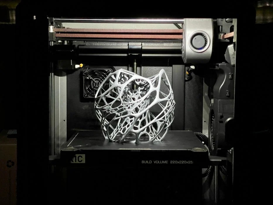 When math became art
When code became curves
When design became… alive

No supports. No interruptions. Just pure, seamless modern art.

✨ A boost for modern design 3D printer K1C ➜ 🔗 to.store.creality.com/sns-k1c

📸 IMG via <a href="/fabbaloo/">Fabbaloo</a>'s review of Creality K1C