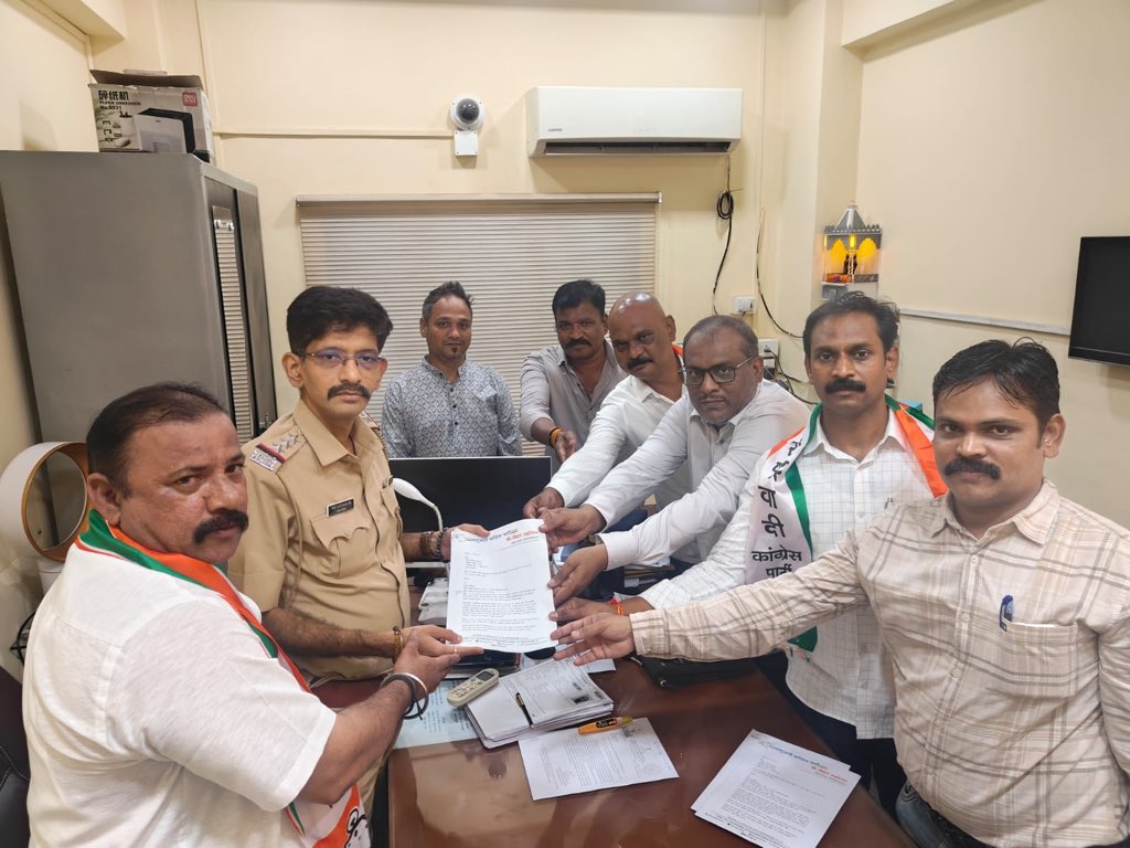 sohansahadevan's tweet photo. @mahancpspeaks @DGPMaharashtra लक्ष्मण हाके याच्या विरोधात @KanjurmargPS सिनीयर @VikhroliPS साहेब पोलिस ठाण्यात तक्रार दाखल करण्यात आली @sohansahadevan त्याक्षणी सोबत @jeetuMore5 अशोक बहनडगे,बंधू @Milindkada7176 @MangeshBorse119 गोपी सिंग,अतुल नागरे 
हाके यांना तत्काळ अटक करा 🙏 https://t.co/AI1tG1aEpT