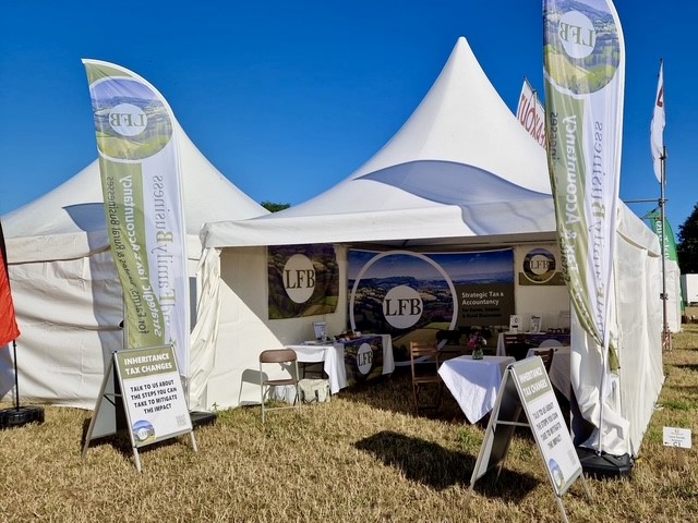 Land Family Business tweet media