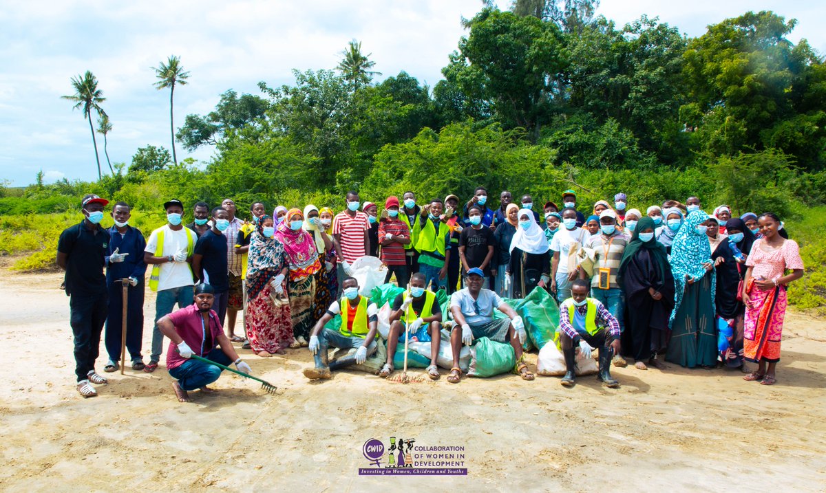 Cwid4Cwid's tweet photo. CWID, with support from #ForumCiv,led a community-driven clean-up exercise bringing together residents, Waste Management Groups, Beach Management Units in a collective effort to restore and protect this vital water body. #CWIDGender #JomvuKuuCreek #WajibuWetu
@Greenpeaceafric https://t.co/9mWaU5Y8mb