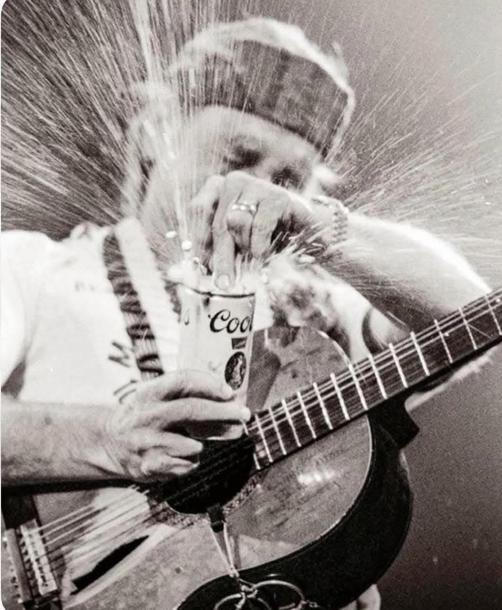 Willie ripping a yellow belly at his 1977 4th of July picnic. That’s the spirit of today.
