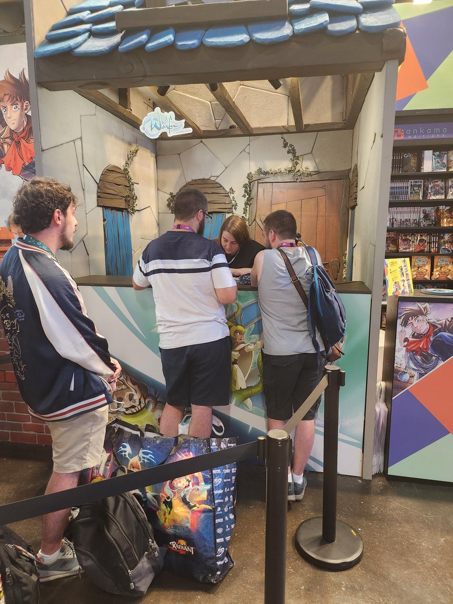 AnkamaGames's tweet image. 📖Retrouvez les auteurs @AnkamaEditions en dédicaces sur notre stand à #JapanExpo2025 ! Un décor immersif, des mangas bien rangés et des produits dérivés des univers Ankama Éditions sont au rendez-vous 🌟
📍Stand F228 - Hall 5A