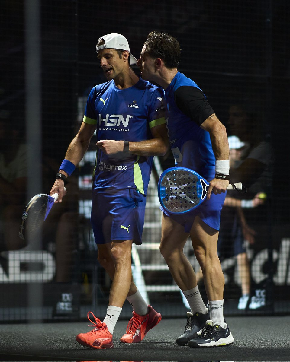 Recien termino de ver la repeticion del partido de Tapia - Coello vs Momo Gonzalez - Jon Sanz y la verdad que es para aplaudir de pie

No solo el nivel de padel sino tambien  la actitud, la perseverancia y el respeto por nuestro deporte

En Argentina hace apenas unas semanas tuve