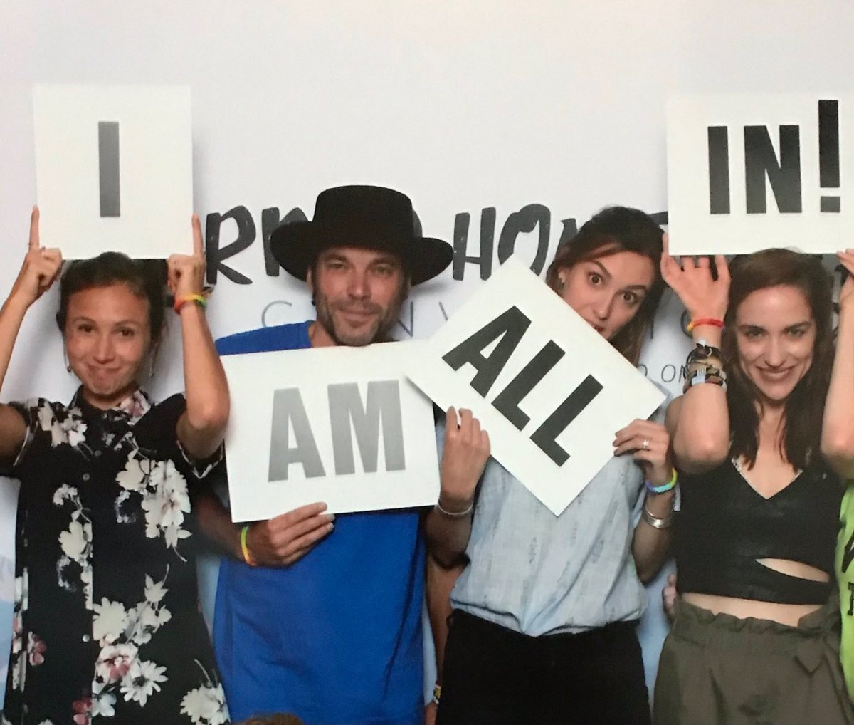 DanaBoreen3's tweet photo. Can you belive it ithas 9 years of #earping so #tubi what more do you need then that ? https://t.co/LH1ouiaUDS