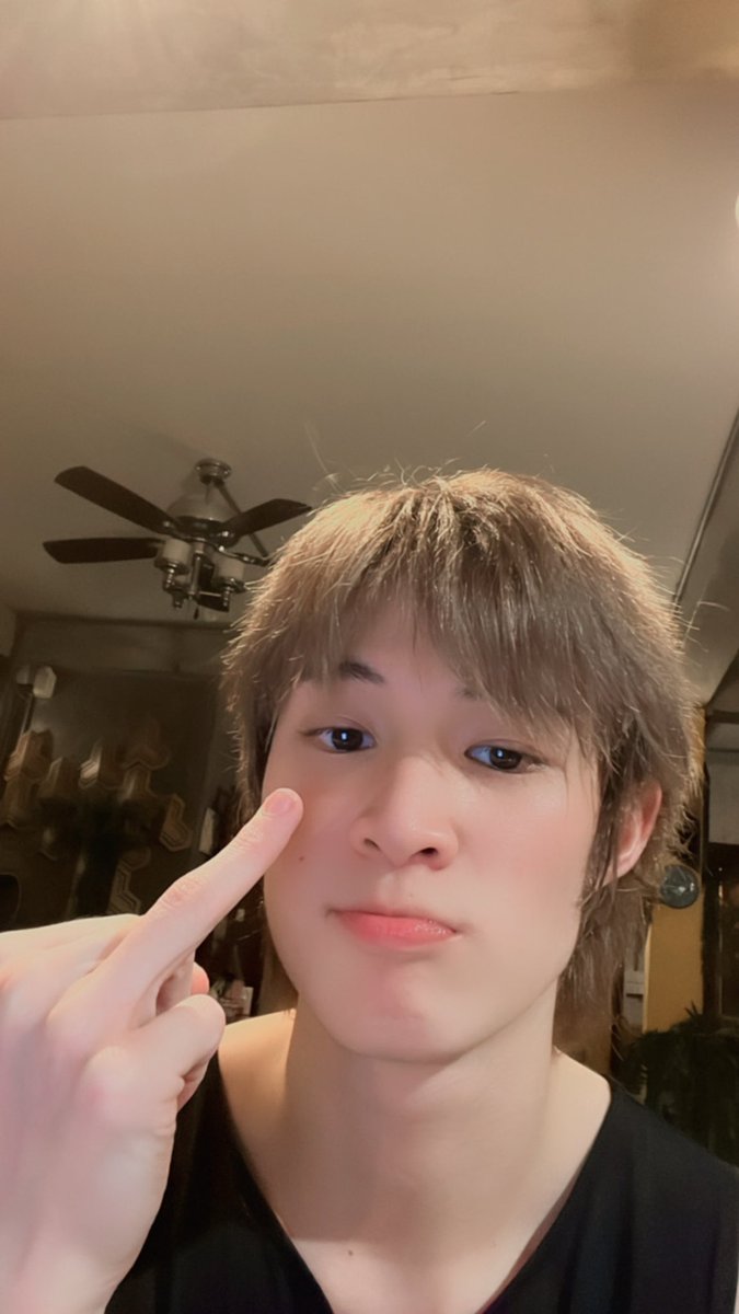 เล่นบาสมาทั้งปีนิ้วซ้นวันนี้วันแรก 😢