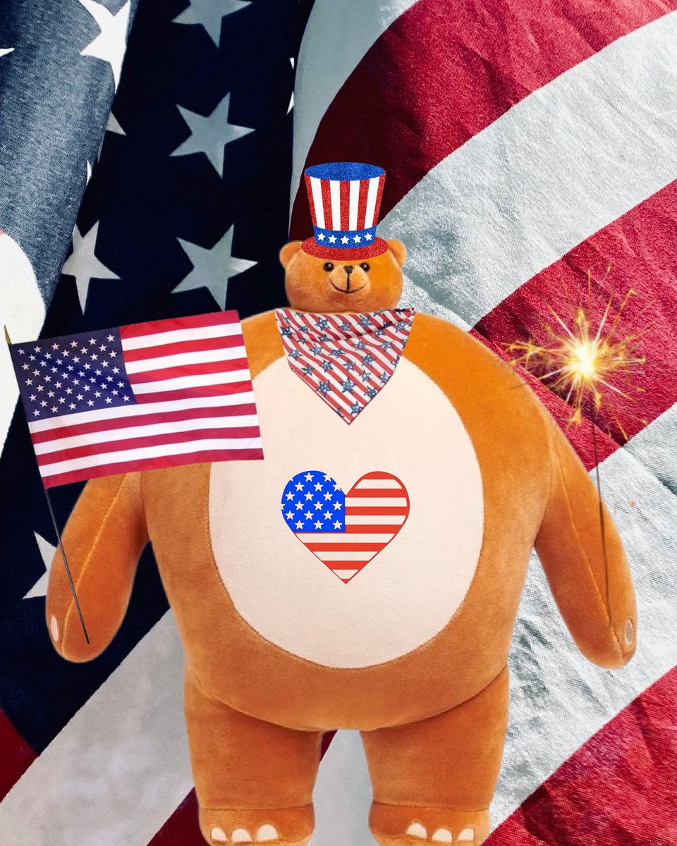 Happy #IndependenceDay! It’s stars, stripes, and snuggles as patriotic Pip is ready to celebrate the 4th of July with sparkle, pride, and a whole lot of plushy love!